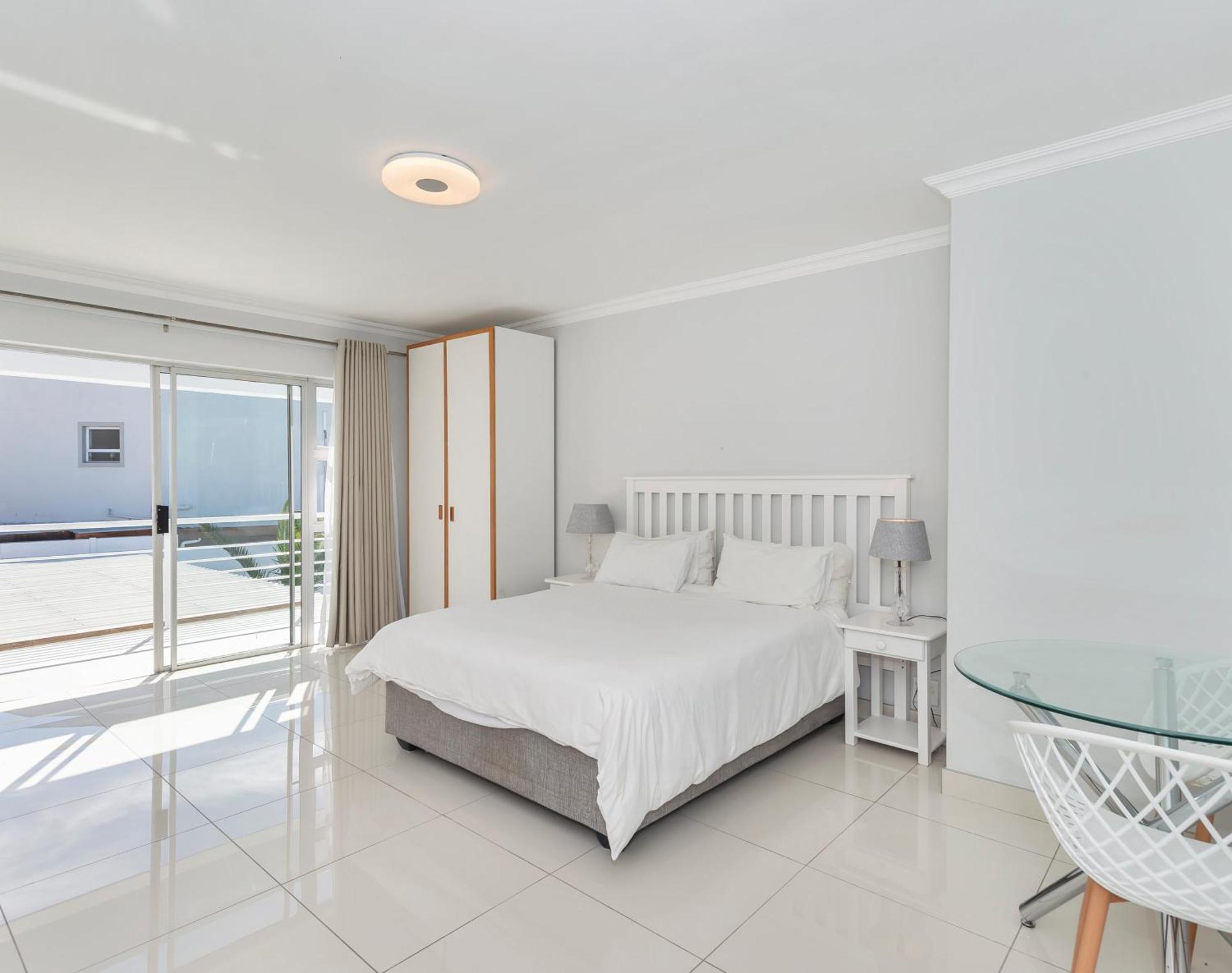 Ocean Way Villas - Self Catering Kaapstad Buitenkant foto